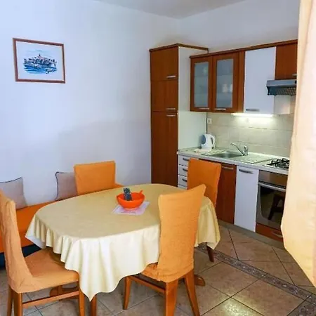 Holiday home House Cvijeta *